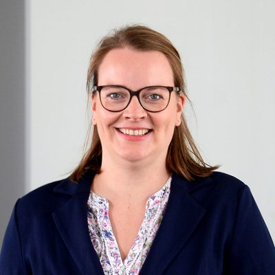 Ihre Ansprechpartnerin Lena Beythien